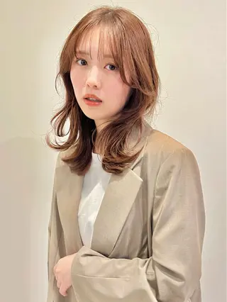 セミロング 福井 茉菜美のヘアスタイル