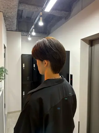 カラー メンズ しゅり Flag hairのヘアスタイル