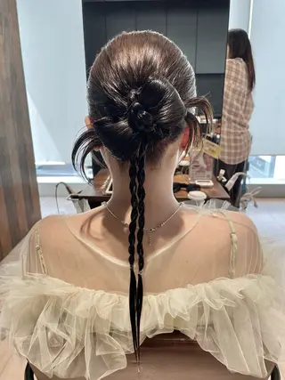 ヘアアレンジ umi/レイヤー カット/透明感カラーのヘアスタイル