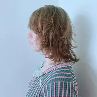 カラー 💓パーマ，💗 レイヤーカットのヘアスタイル