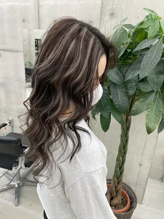 セミロング 手島 カミラのヘアスタイル