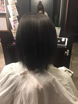 ミディアム 金澤 愛のヘアスタイル