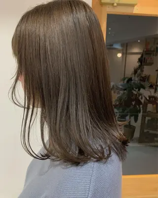 セミロング カラー 名駅🦢大人艶カラー 🪽カミヤアカネのヘアスタイル