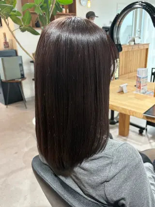 カラー aina / n.w.hのヘアスタイル