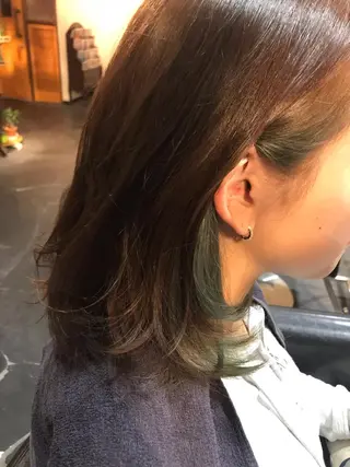 ミディアム カラー 大野 桃果🐸のヘアスタイル
