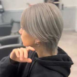 ショート カラー メンズ 河村 怜奈のヘアスタイル