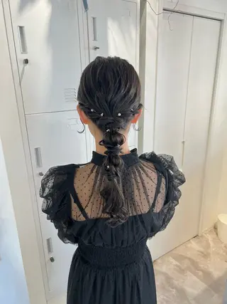 セミロング ヘアアレンジ 黒阪 なみのヘアスタイル