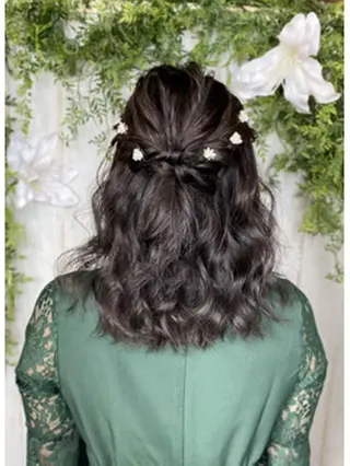 ロング 大阪レミーエクステ チビ編み込みのヘアスタイル