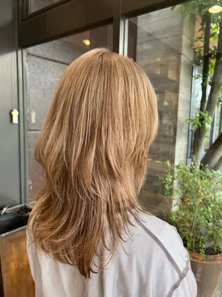 セミロング ツヤ感カラー 🩵かりんのヘアスタイル