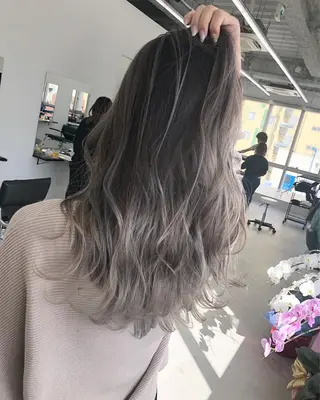 セミロング カラー ブリーチ 透明感HIDEのヘアスタイル