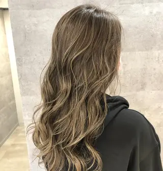 ロング カラー 髪質改善で 憧れの潤艶美髪にのヘアスタイル