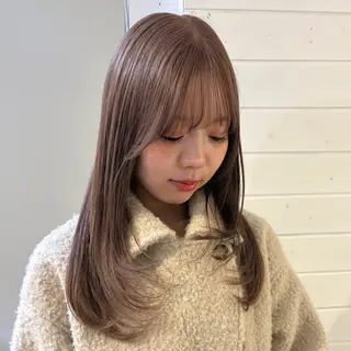 セミロング カラー mina / 透明感ベージュカラーのヘアスタイル