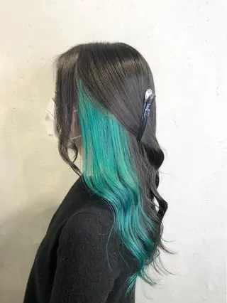 ロング カラー ヘアアレンジ インナーカラー屋さん 🫧伊藤拓実のヘアスタイル