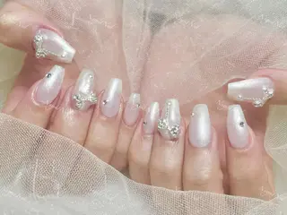 ネイル 🦋 Queenieのネイルデザイン