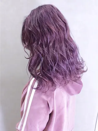 ミディアム カラー ヘアアレンジ lani ブリーチ /ダブルカラーのヘアスタイル