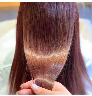 ミディアム カラー レイヤー×艶髪特化 マネージャー安藤光司のヘアスタイル