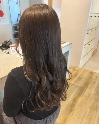 ロング カラー MISAKI のヘアスタイル