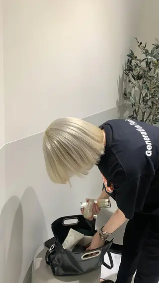ショート 派手髪支持率No1 Eisukeのヘアスタイル