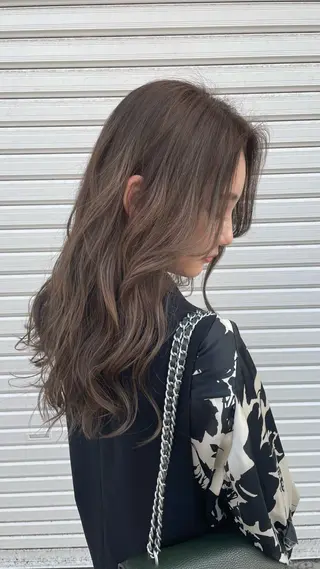 ロング カラー 透明感/ハイライト 🌺MOMOKAのヘアスタイル