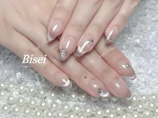 ネイル 🦋 Queenieのネイルデザイン