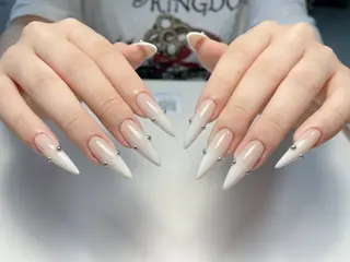 ネイル Mione_ Sonのネイルデザイン