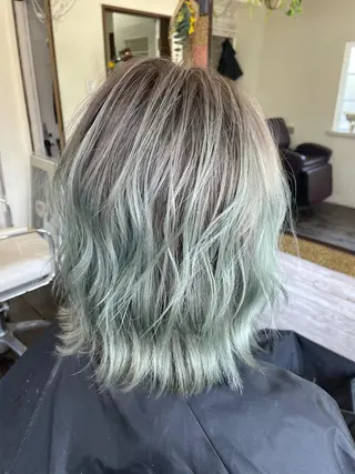 ショート カラー 渡辺 健太のヘアスタイル
