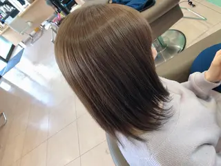 ミディアム 松田 みのりのヘアスタイル