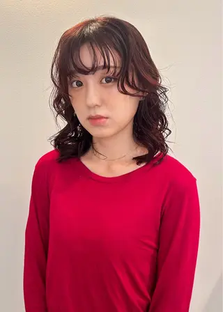 ミディアム カラー 竹市 彩乃のヘアスタイル