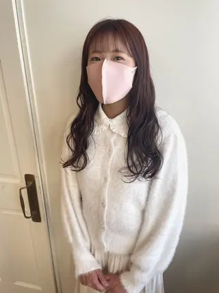 ロング カラー MIOベージュカラー 柔らかいカラーのヘアスタイル
