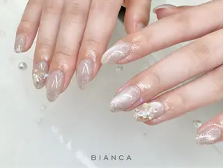 ネイル Bianca 石井🎀のネイルデザイン