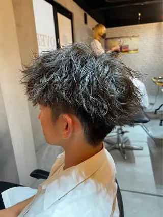 ショート パーマ メンズ ツイスパ特化 石川 歳也のヘアスタイル