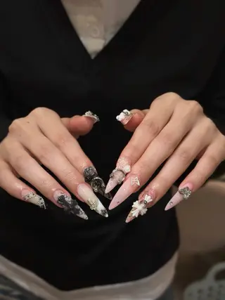 ネイル AURA Nailsalonのネイルデザイン