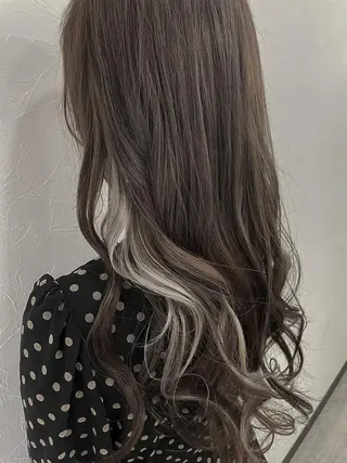 カラー Misirlou Hairのヘアスタイル