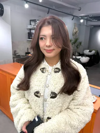 ロング カラー ミルクティーベージュ ❤︎レイヤー　MIAのヘアスタイル