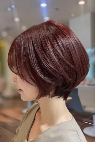 ショート カラー オリーブ南森町✨️ 畑中のヘアスタイル