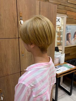 ショート ちぐさ/艶髪 ワンカラー🤍のヘアスタイル