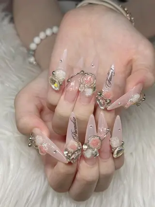 ネイル Lee Nailsのネイルデザイン