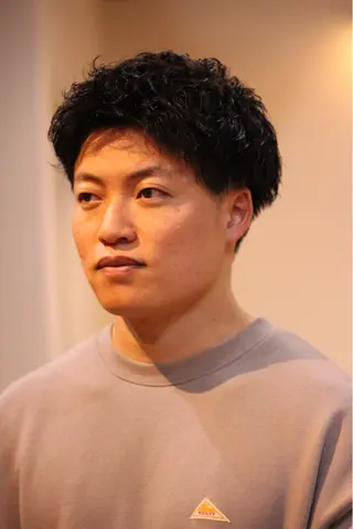 ミディアム 池田 京太のヘアスタイル
