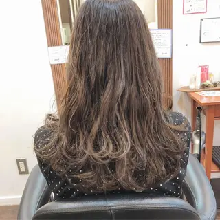 セミロング カラー 日比谷 翔太のヘアスタイル