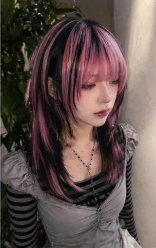 セミロング カラー レイヤー×ハイトーン ×デザイン 啓太のヘアスタイル