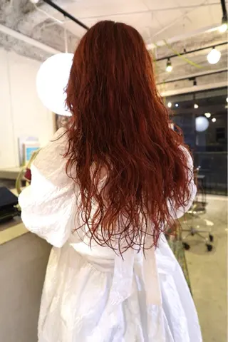 カラー Iwai sのヘアスタイル