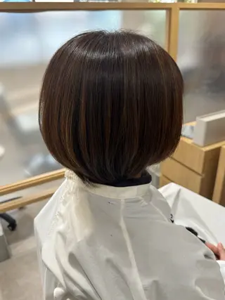 ショート カラー 本多結香/レイヤー /ハイライトカラーのヘアスタイル