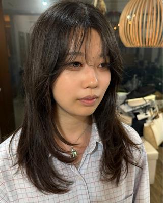 セミロング カラー 韓国風レイヤーくびれ 口コミ270件超マツのヘアスタイル