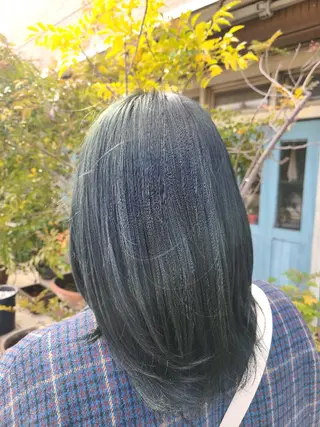 カラー セミロング Colores Ryuのヘアスタイル