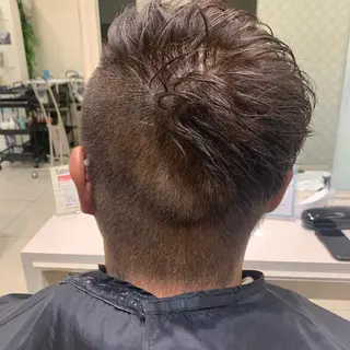 カラー メンズ 川上 美咲のヘアスタイル