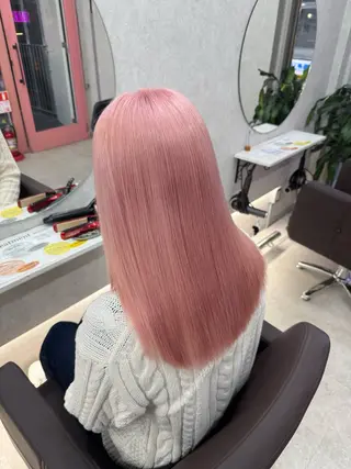 カラー ピンク率90%🎀× ブリーチ小川新大のヘアスタイル