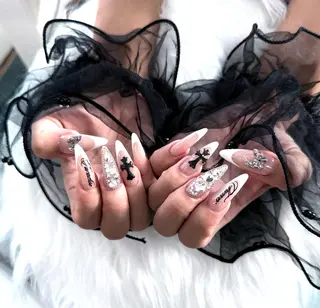 ネイル Royal Nailのネイルデザイン