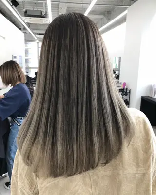 セミロング カラー ブリーチ 透明感HIDEのヘアスタイル