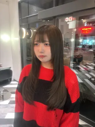 ロング 🫧透明感カラーレイ ヤースタイル松浦元海のヘアスタイル