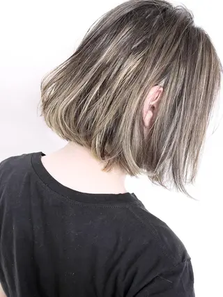 ミディアム カラー 嶋崎 留美のヘアスタイル